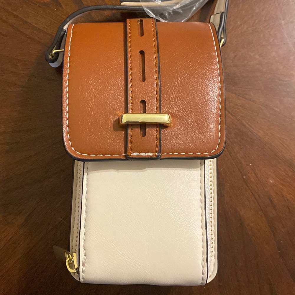 Time and tru white and cognac crossbody wallet